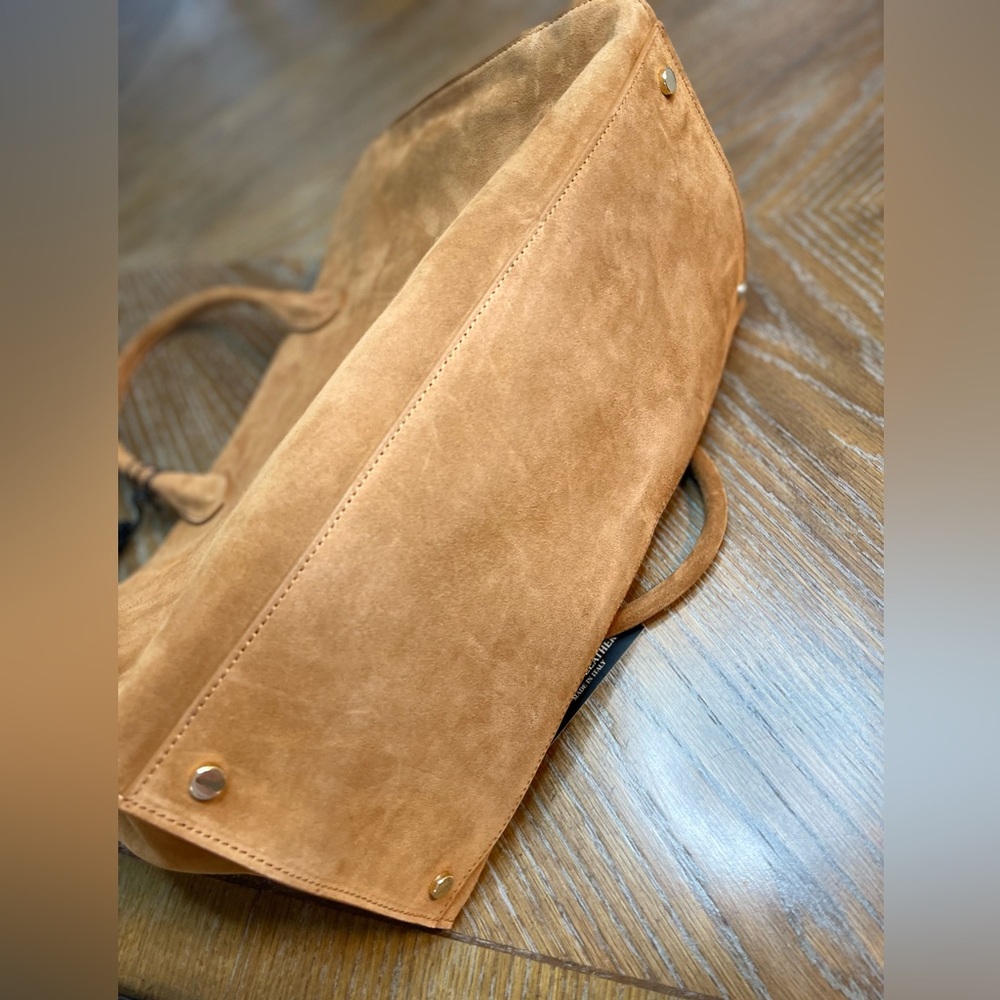 Claudia Firenze TikTok Viral The Row Margaux Suede Camel bag
TjMaxx Marshalls - Picture 6 of 15